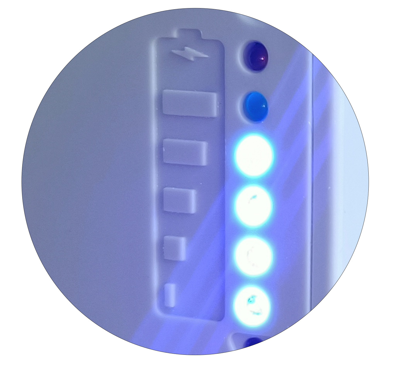 Zephyr, l'enfumoir pour abeilles à soufflerie électrique facile à utiliser.